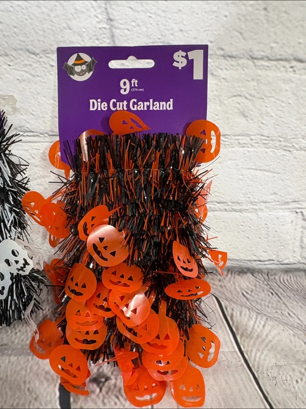 Halloween Die-Cut Garland - Black & Orange Skull and Jack-o'-Lantern Party Trim